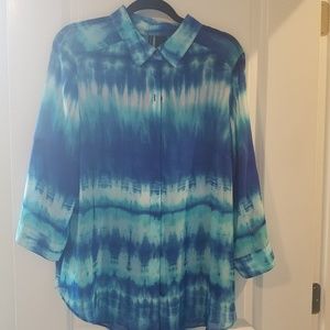This is a pretty long- sleeved sheer top